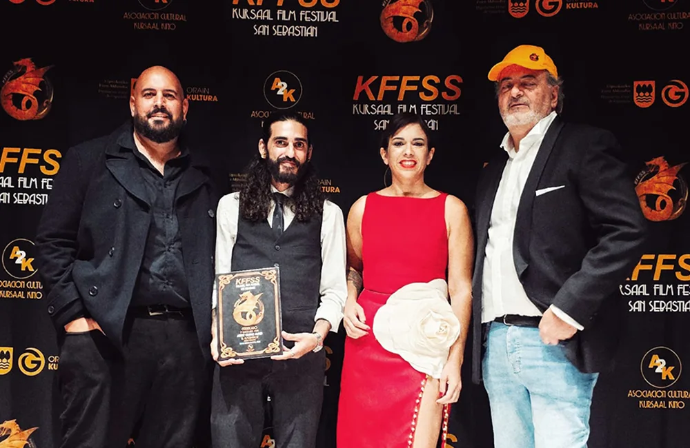 Reconocimiento en festival de cine Kursaal obtenido por el cortometraje El Amoragaor, producción audiovisual de una productora de cine en España